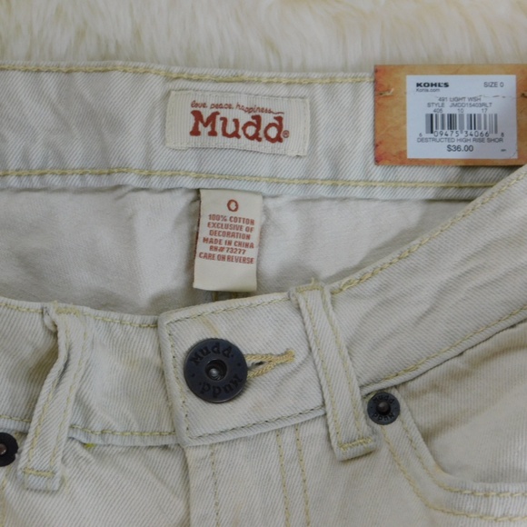 Mudd High Rise Destroyed Denim Jean Shorts Size 0 9 Off White Frayed Hem NWT - Picture 7 of 8